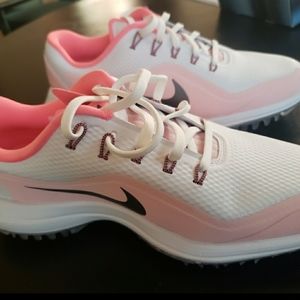 Ladies golf shoes